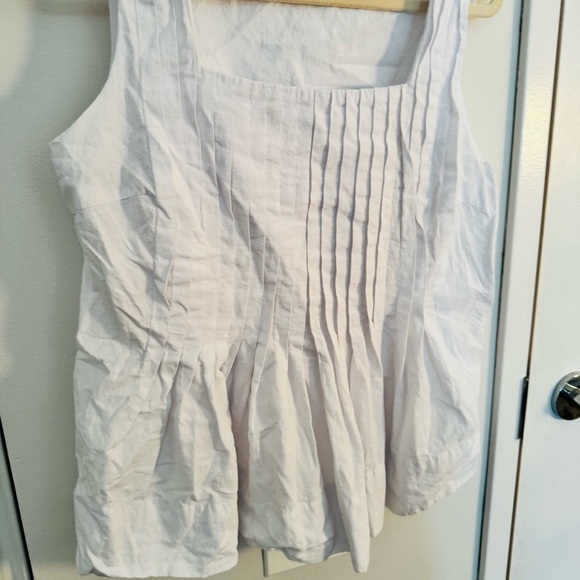 COMMENSE pintuck white peplum top - Picture 5 of 5